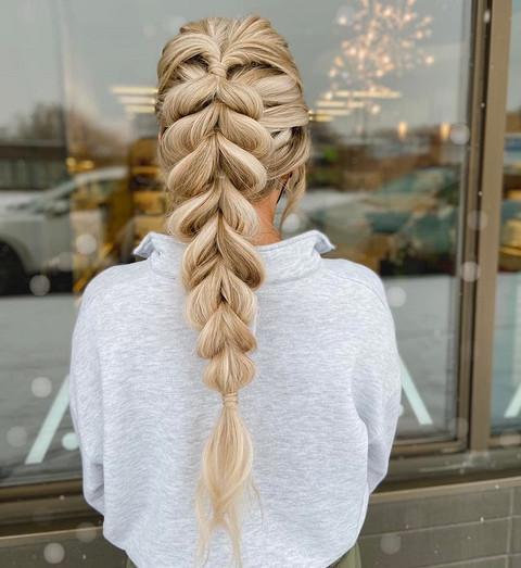 Прическа из резинок